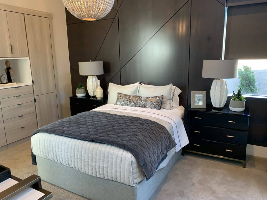The-Grand-Circle-The-Overlook-at-mesa-ridge-interior-bedroom