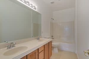 7309 Savannah Falls Str-20
