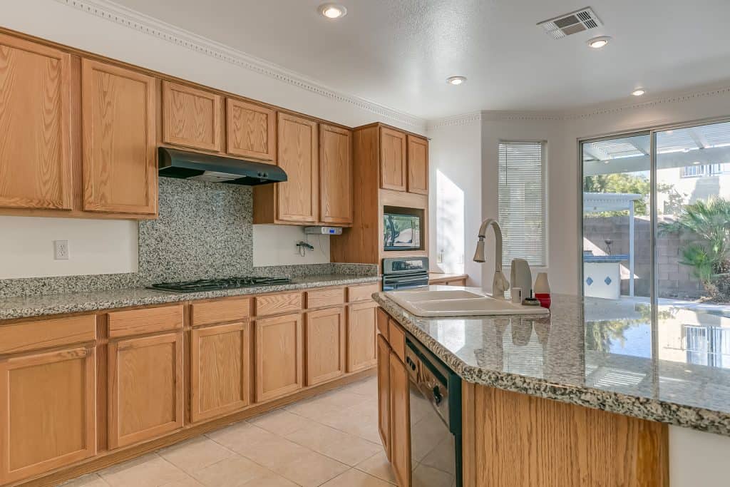 7309 Savannah Falls Str-27